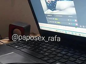 Rafa Cacetudo se exibindo na web camera