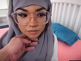 Cute muslim teen fucked at a catch end of one's tether her become friendly