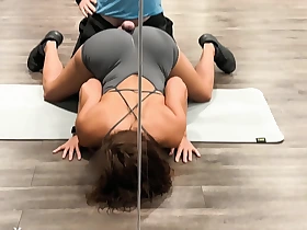Naughty Brunette Was So Horny That She Fucked Him At the GYM!!!